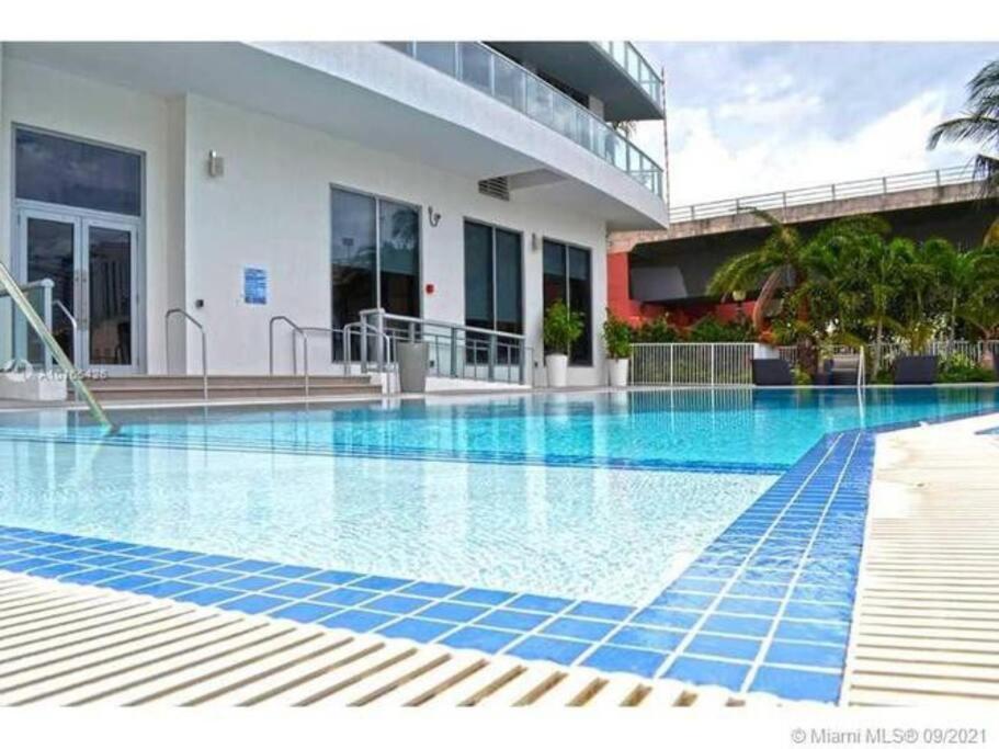 Ocean View 2Br 2Bth Hallandale Beach Miami Ft Lauderdale المظهر الخارجي الصورة